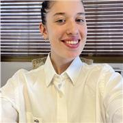 Ancienne étudiante à Polytechnique Montreal, passionnée par les mathématiques depuis tres jeune, je donne cours de maths du collèg